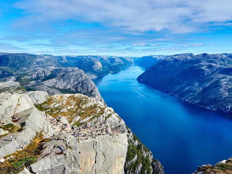 书店不死<br>lys7ijqq.cn 诚品生活提案